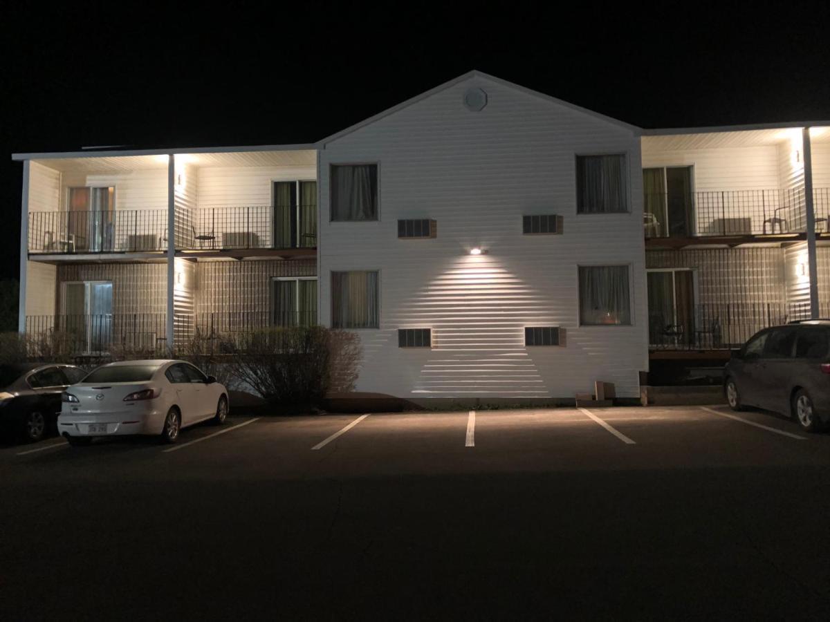 Shores Inn & Hotel Shediac Extérieur photo